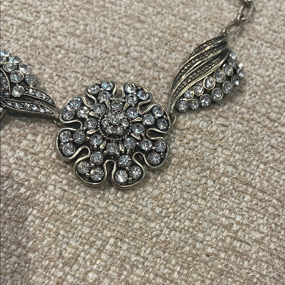 Gold and Silver Chain-Link Necklace with Filigree Pendants - Picture 3 of 6